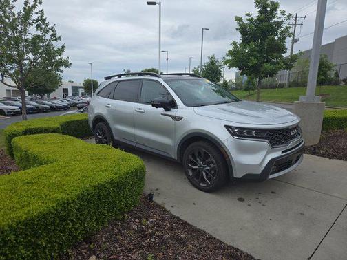Sparkling Silver 2022 Kia Sorento SX