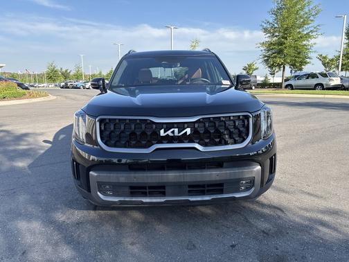 Ebony Black 2023 Kia Telluride SX Prestige X-Pro