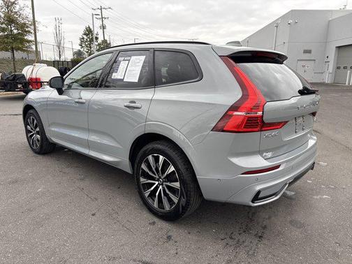 2025 Volvo XC60 B5 Plus