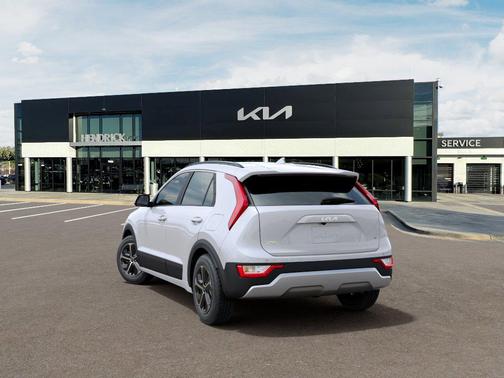 Snow White Pearl 2026 Kia Niro EX