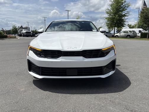 Snow White Pearl 2025 Kia K5 LXS