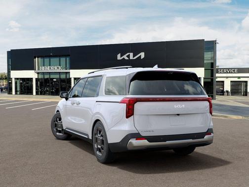 Snow White Pearl 2026 Kia Carnival SX