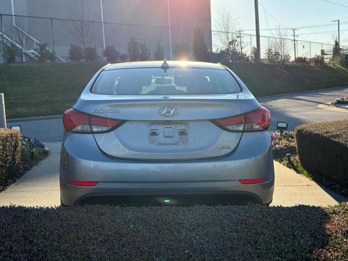 2015 Hyundai ELANTRA Limited