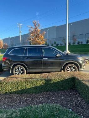 2021 Honda Pilot Touring 8-Passenger