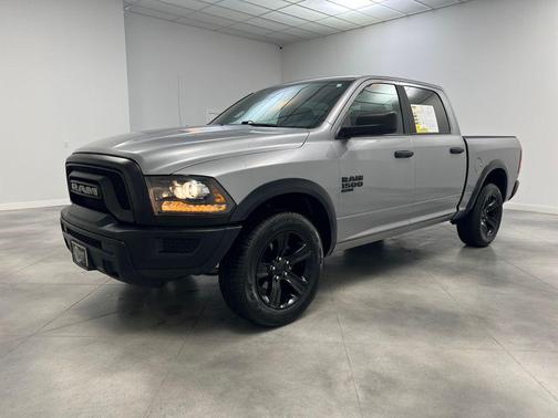2024 RAM 1500 Classic Warlock Crew Cab 4x4 5'7' Box