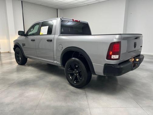 2024 RAM 1500 Classic Warlock Crew Cab 4x4 5'7' Box