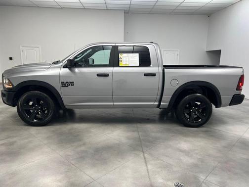 2024 RAM 1500 Classic Warlock Crew Cab 4x4 5'7' Box