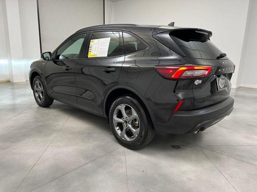 Agate Black Metallic 2025 Ford Escape ST-Line