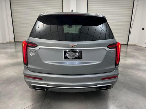 2025 Cadillac XT6 Premium Luxury FWD