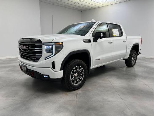 Summit White 2025 GMC Sierra 1500 AT4