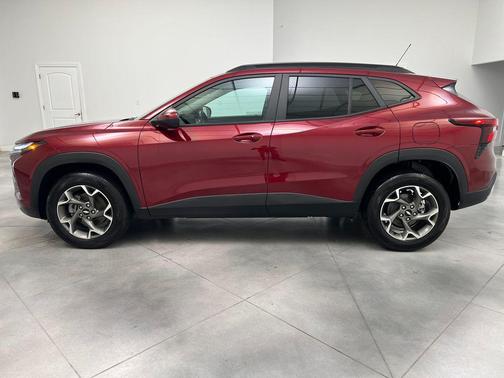 Crimson Metallic 2025 Chevrolet Trax LT