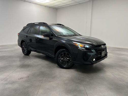 Crystal Black Silica 2025 Subaru Outback Onyx Edition