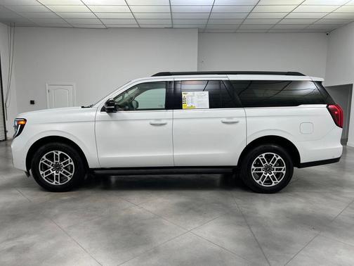 2025 Ford Expedition Max Active 4x4