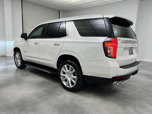 Iridescent Pearl Tricoat 2022 Chevrolet Tahoe 4WD High Country