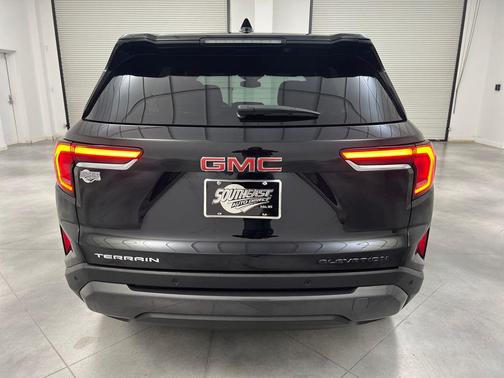 2025 GMC Terrain FWD Elevation