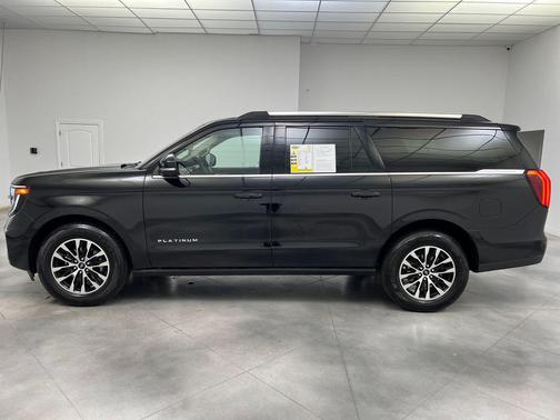 Agate Black Metallic 2025 Ford Expedition Max Platinum