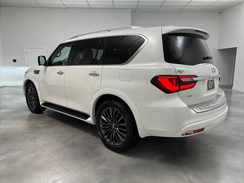 2024 INFINITI QX80 SENSORY AWD
