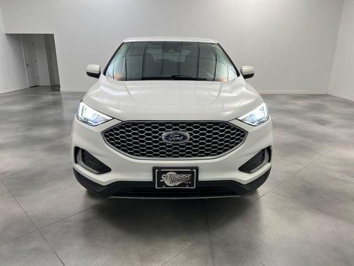 Oxford White 2024 Ford Edge SEL