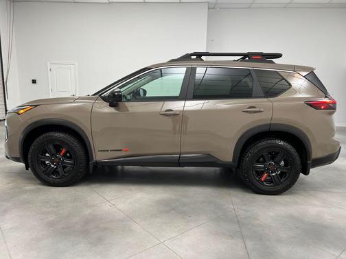 2025 Nissan Rogue Rock Creek