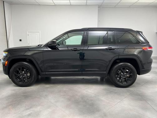 2024 Jeep Grand Cherokee Altitude