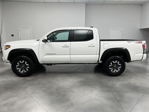 2023 Toyota Tacoma TRD Off-Road