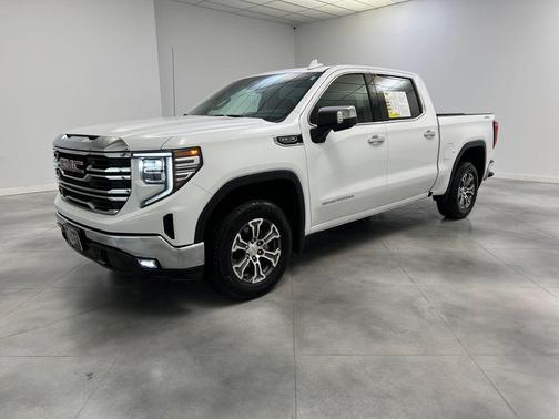 Summit White 2025 GMC Sierra 1500 SLT