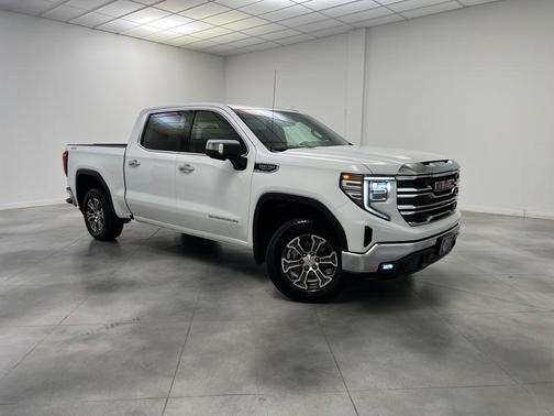 Summit White 2025 GMC Sierra 1500 SLT