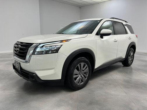 2025 Nissan Pathfinder SV 4WD