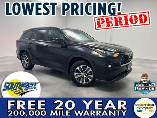 Midnight Black Metallic 2025 Toyota Highlander XLE