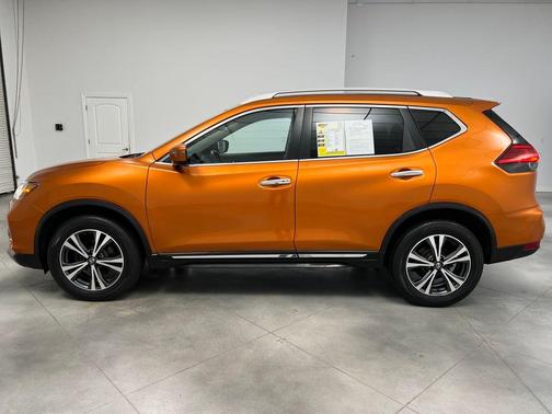 2017 Nissan Rogue SL