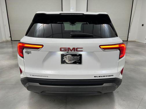 2025 GMC Terrain FWD Elevation