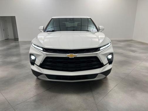 Summit White 2025 Chevrolet Blazer 2LT