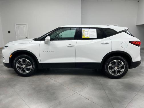 Summit White 2025 Chevrolet Blazer 2LT