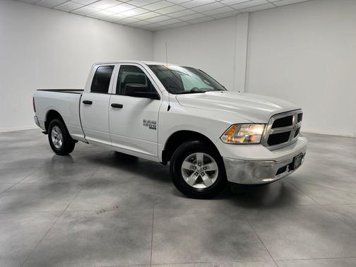 Bright White Clearcoat 2024 RAM 1500 Classic SLT