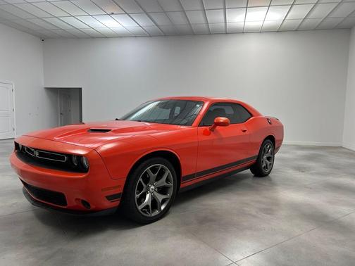 2017 Dodge Challenger SXT