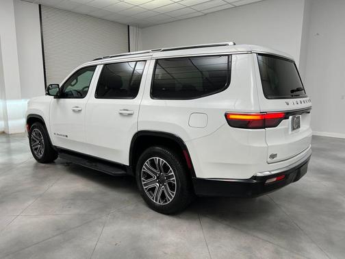 2024 Jeep Wagoneer Series II 4x2