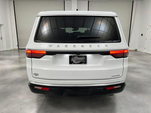 2024 Jeep Wagoneer Series II 4x2