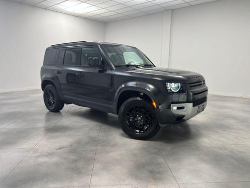 Santorini Black Metallic 2025 Land Rover Defender 110 P300