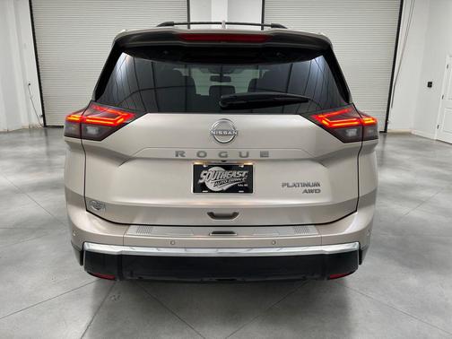 Champagne Silver Metallic 2026 Nissan Rogue Platinum