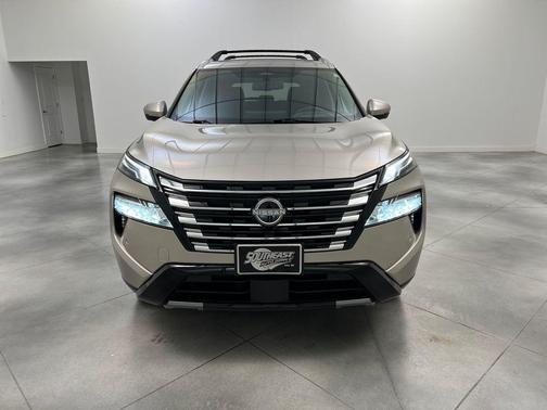 Champagne Silver Metallic 2026 Nissan Rogue Platinum