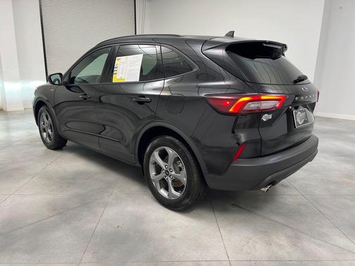 Agate Black Metallic 2026 Ford Escape ST-Line