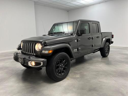 2023 Jeep Gladiator Overland