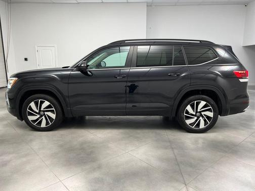 2024 Volkswagen Atlas 2.0T SE w/Technology 4MOTION