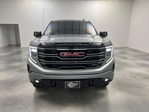 Sterling Metallic 2025 GMC Sierra 1500 AT4