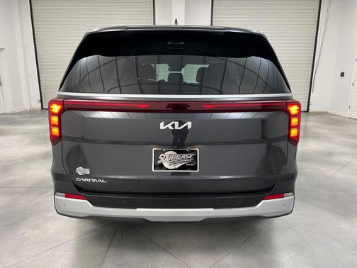 2025 Kia Carnival LXS