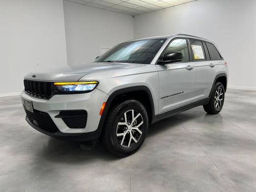 2024 Jeep Grand Cherokee Altitude