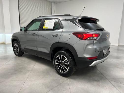 Sterling Gray Metallic 2025 Chevrolet Trailblazer LT