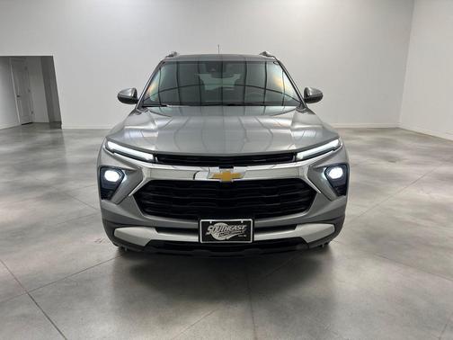 Sterling Gray Metallic 2025 Chevrolet Trailblazer LT
