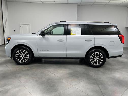 Space Silver Metallic 2025 Ford Expedition Platinum