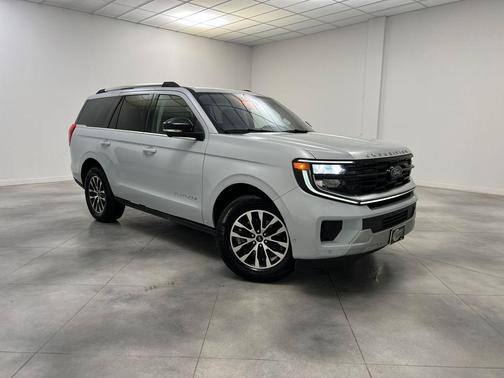 Space Silver Metallic 2025 Ford Expedition Platinum